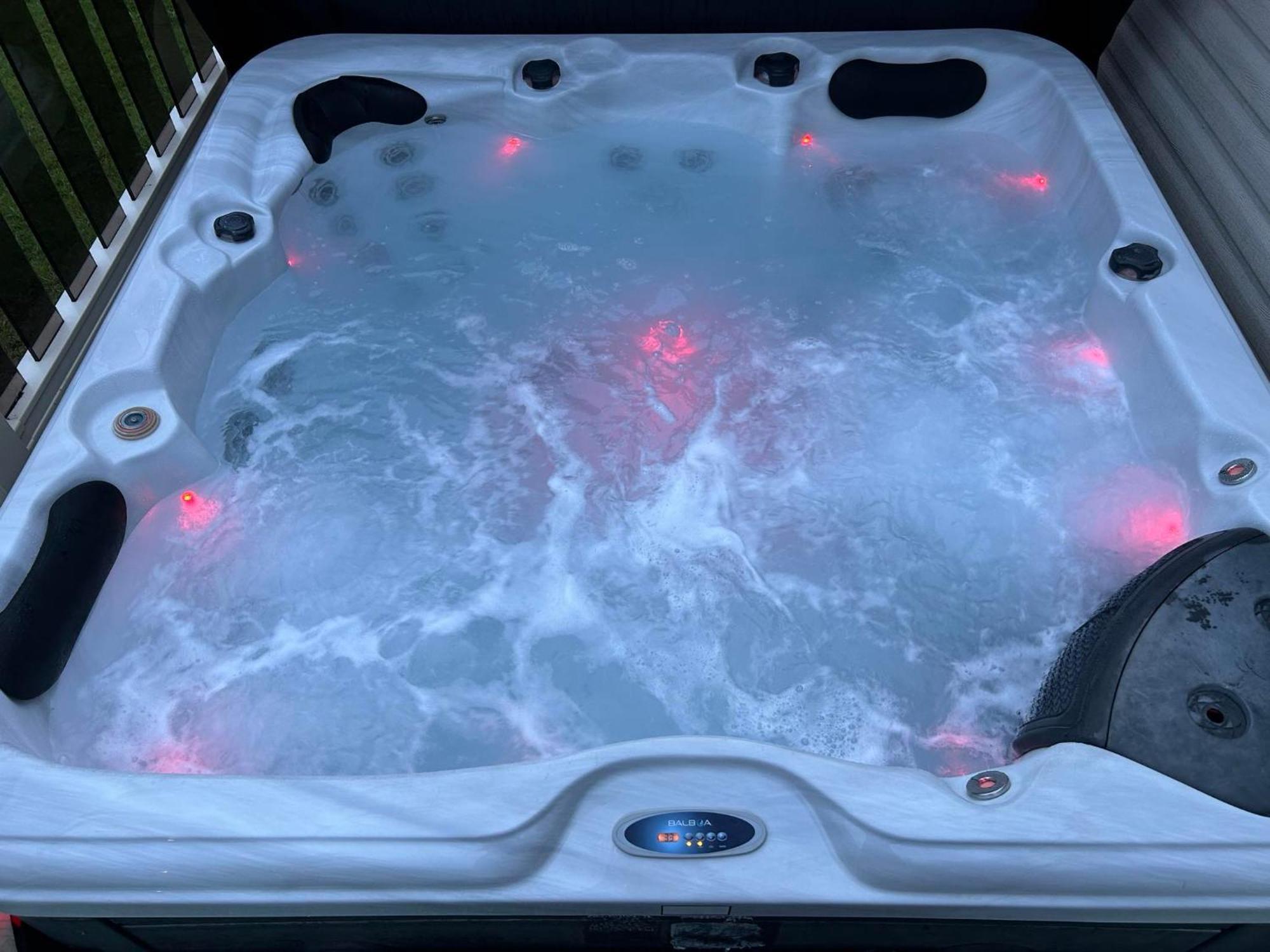 Hot Tub Retreat At Tattershall Lakes Exterior photo