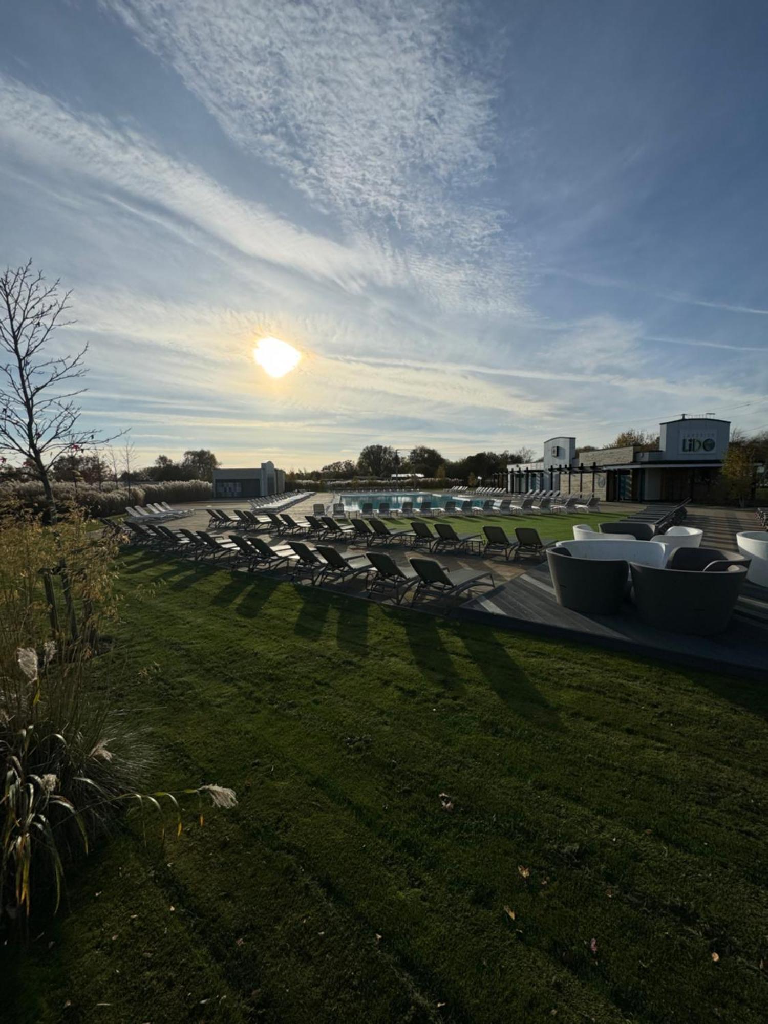 Hot Tub Retreat At Tattershall Lakes Exterior photo